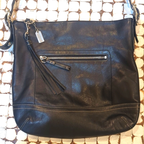 Coach Handbags - Coach Black Leather Shoulder purse